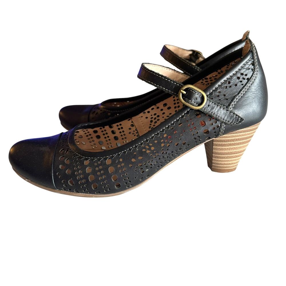Pikolinos Black Mary Jane Pumps Womens Size 8 Block Heels Perforated Leather